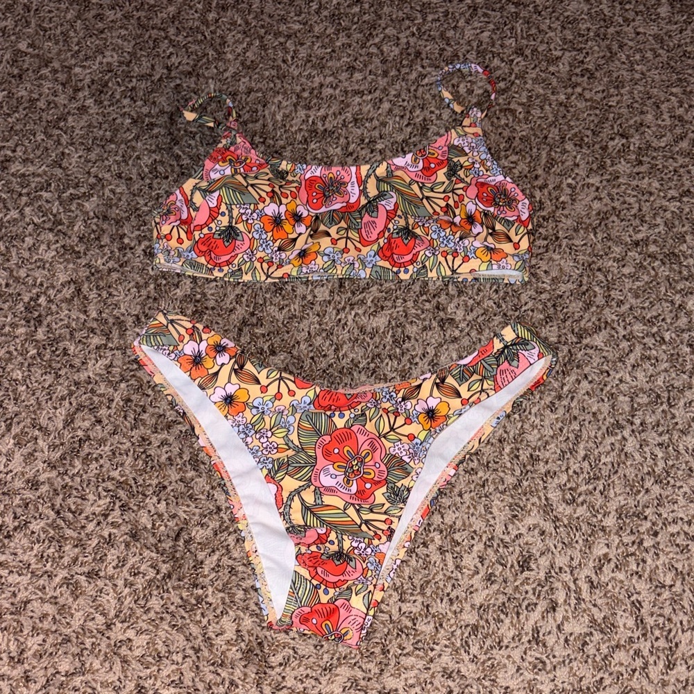 SHEIN Yellow Floral Print Bikini Set